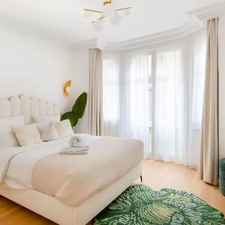 דירה De Luxe Triangle D'or Pres Des Champs Elysees פריז
